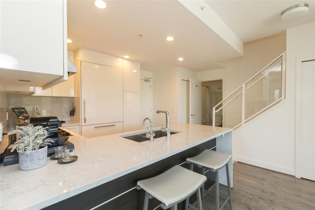 listing image 1104393476039892044