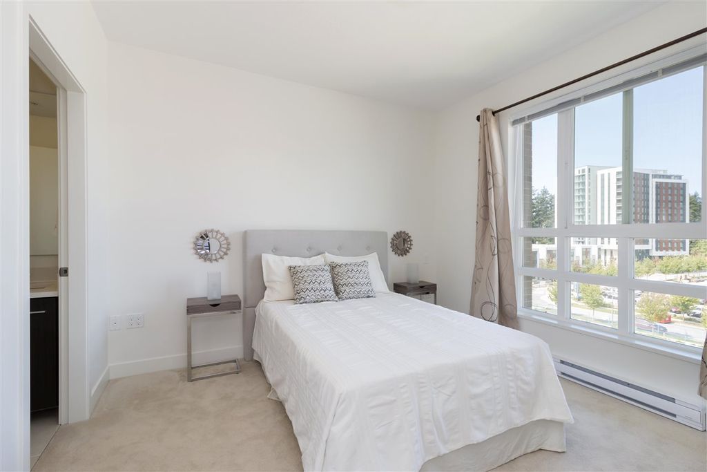 listing image 1106169543335637085