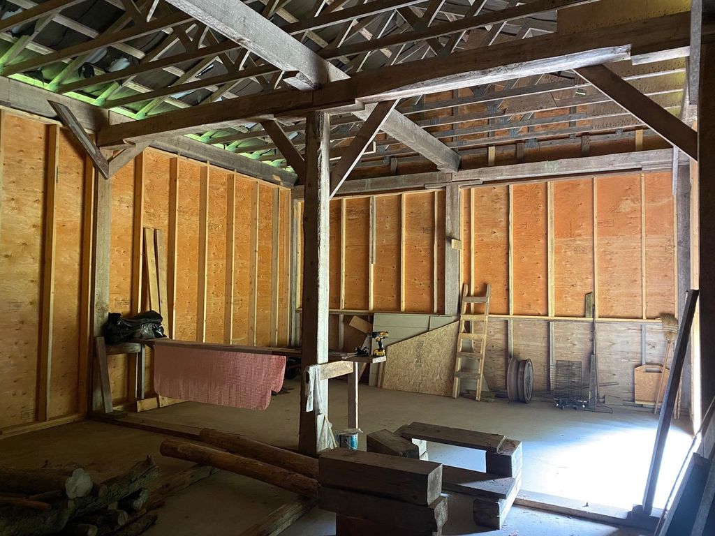 listing image 1109250551158282085
