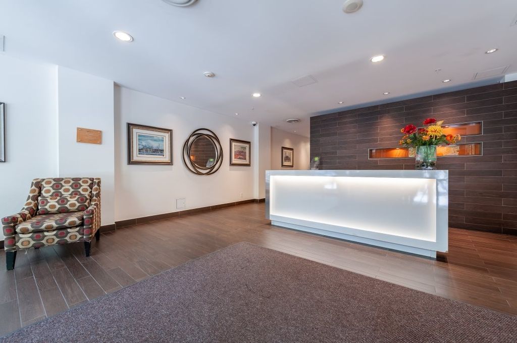 listing image 1103176724737340753