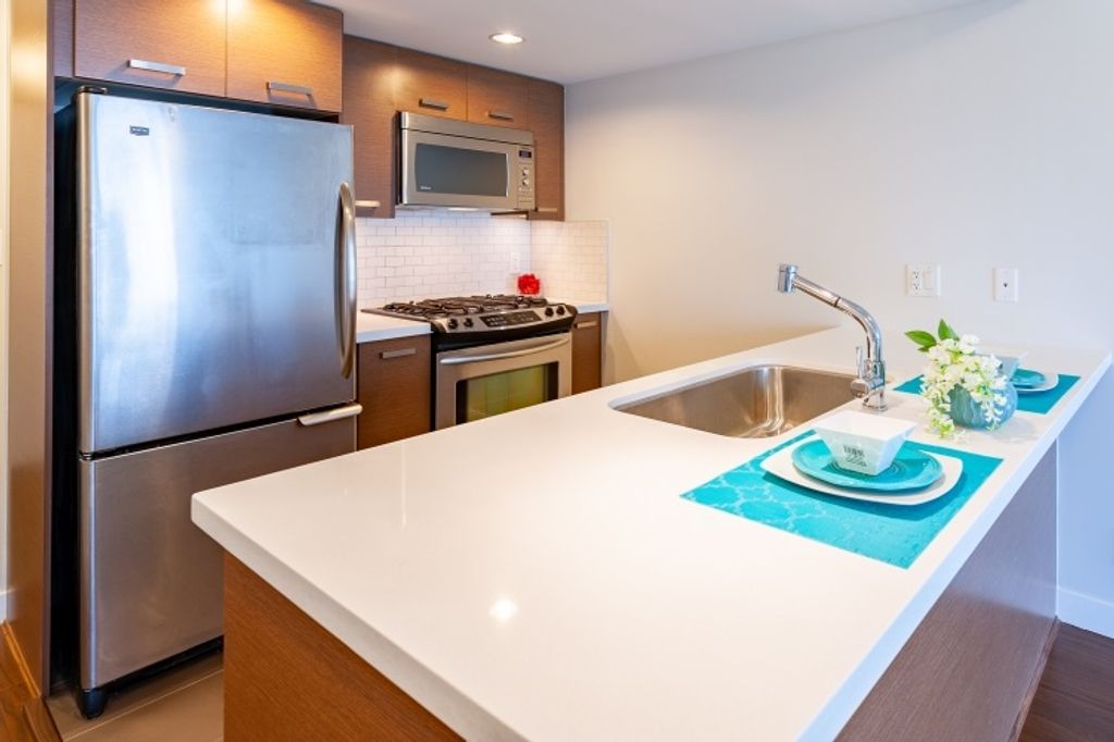 listing image 1106913363379475336