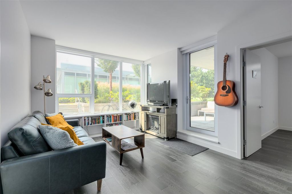 listing image 1105204873279832912