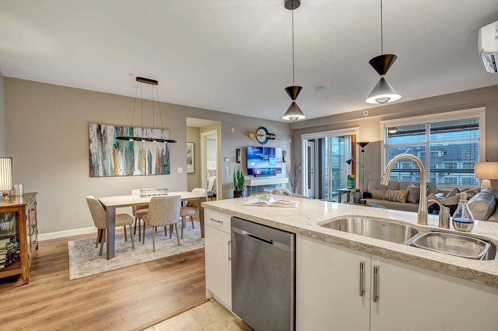 listing image 1101633522081828969