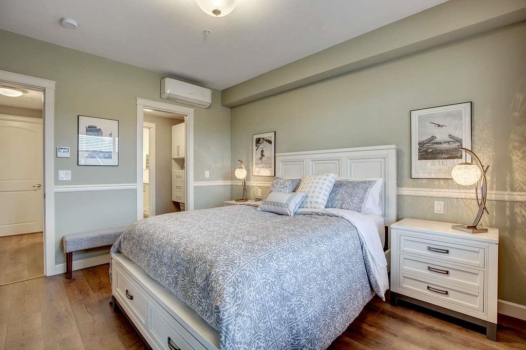 listing image 1103574820475802755