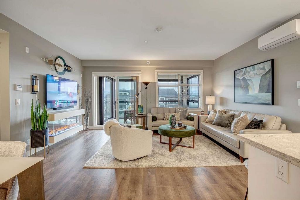 listing image 1100425535858502886
