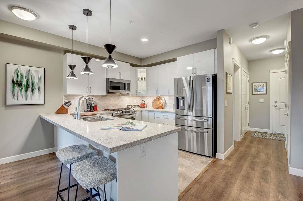 listing image 1103324815901961170
