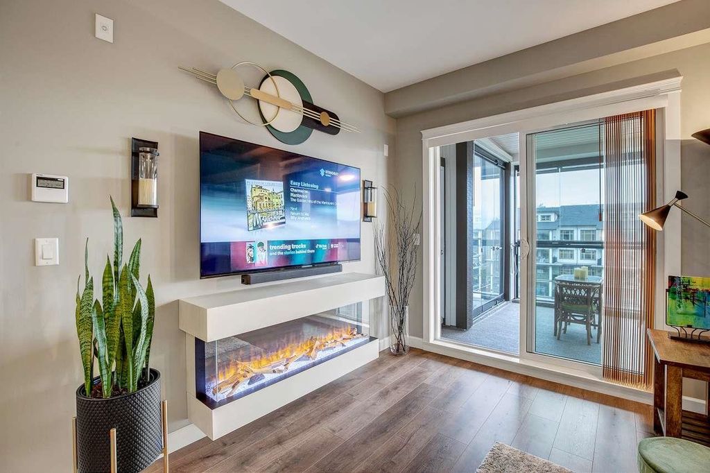 listing image 1100112172545539070