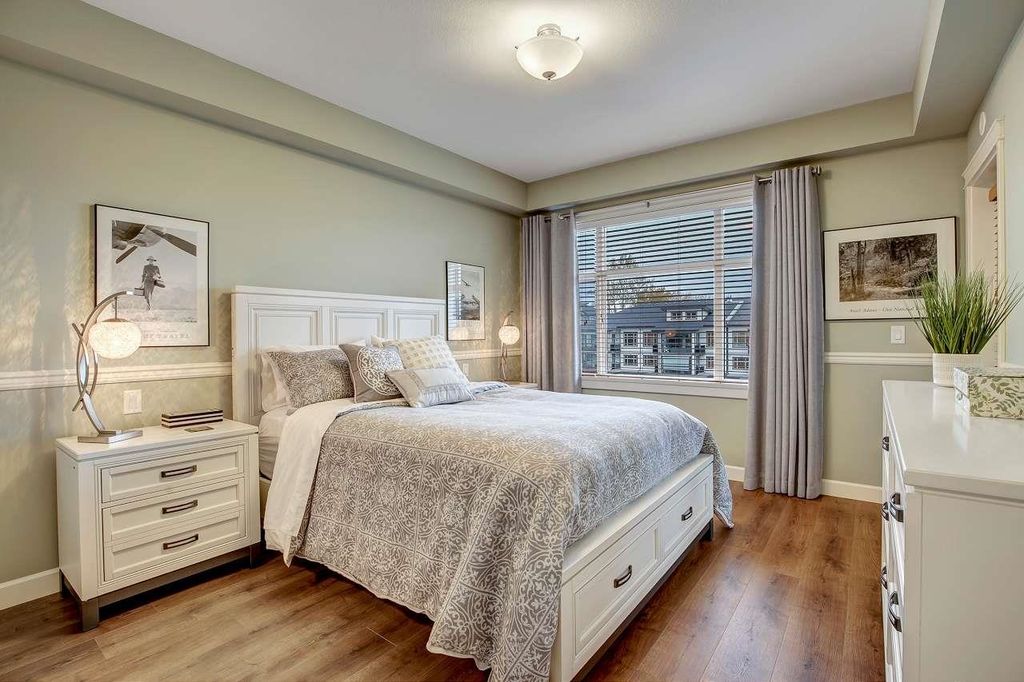 listing image 1104953027937273122