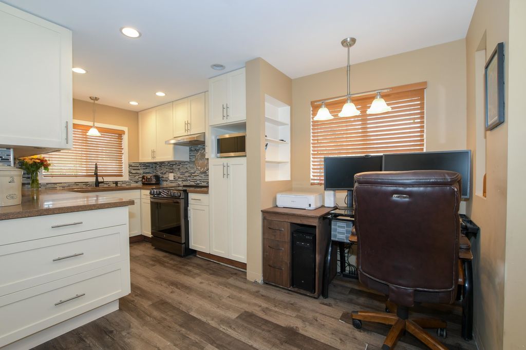 listing image 1104454123735618507