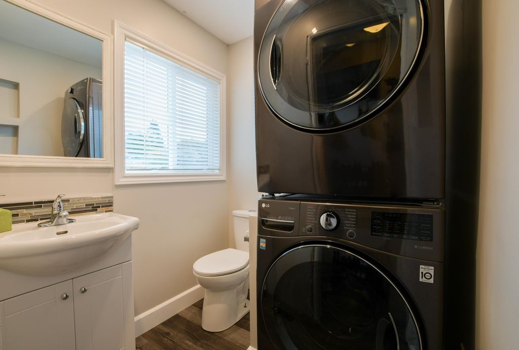 listing image 1104545854836295976