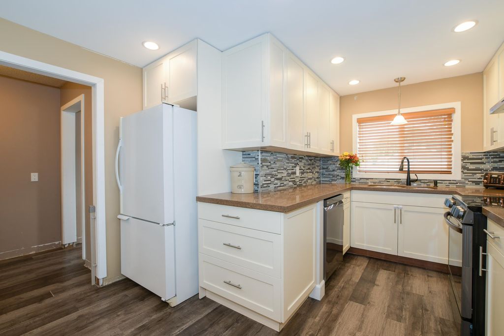 listing image 1103035686504788462