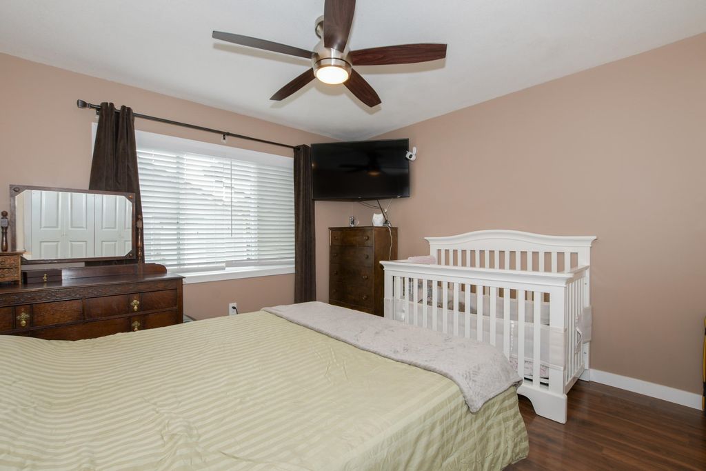 listing image 1103135205977773885