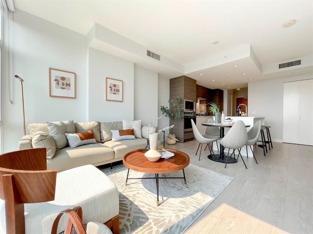 listing image 1108681384621872339