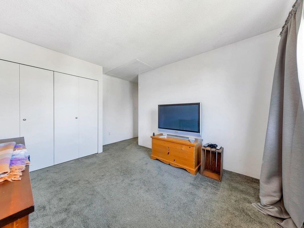 listing image 1100492630386945764