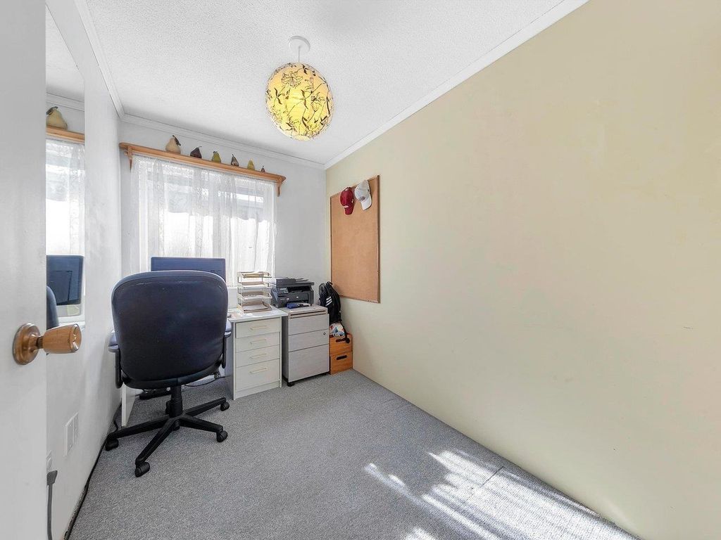 listing image 1109471899688171674