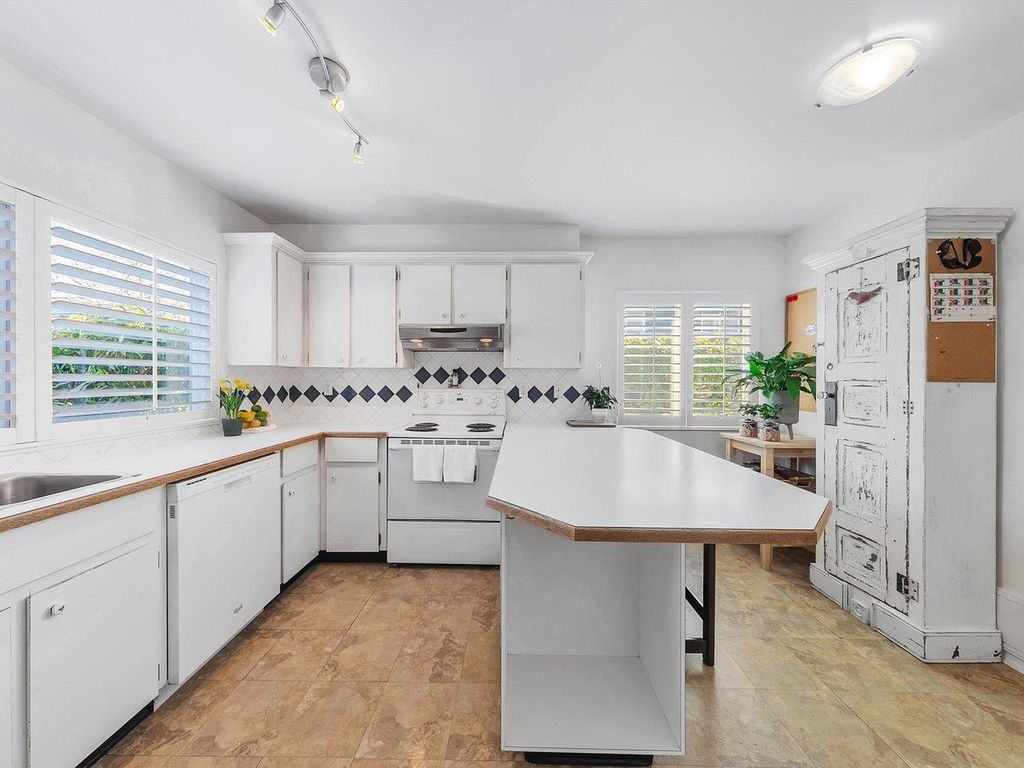 listing image 1101424156721677933