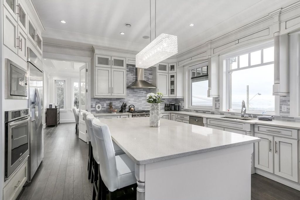 listing image 1104014826638713761