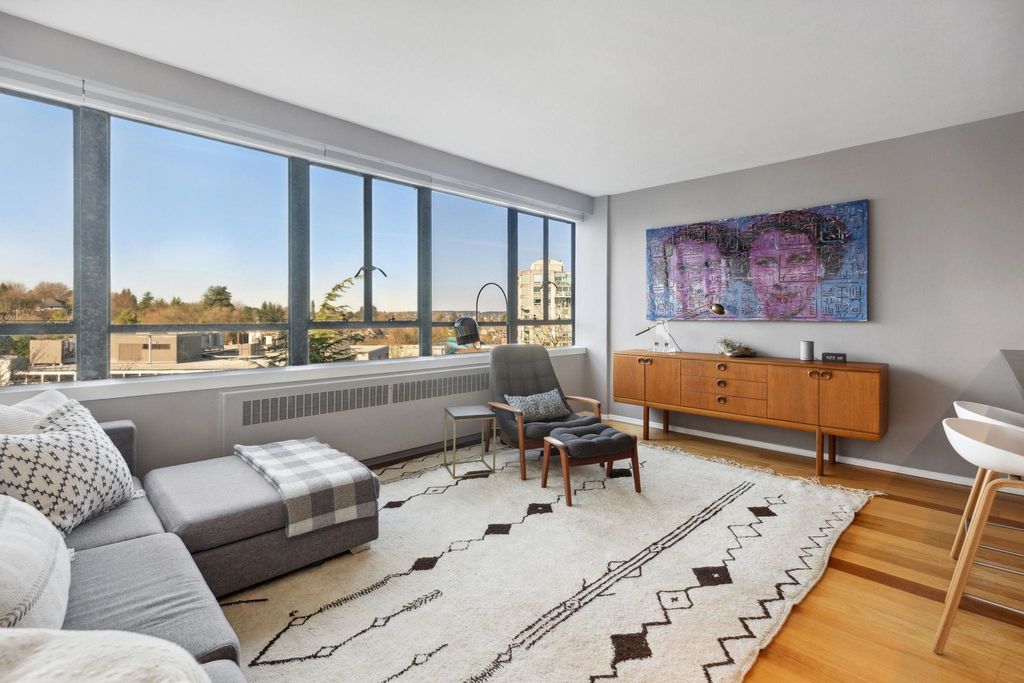 listing image 1102180783117813765