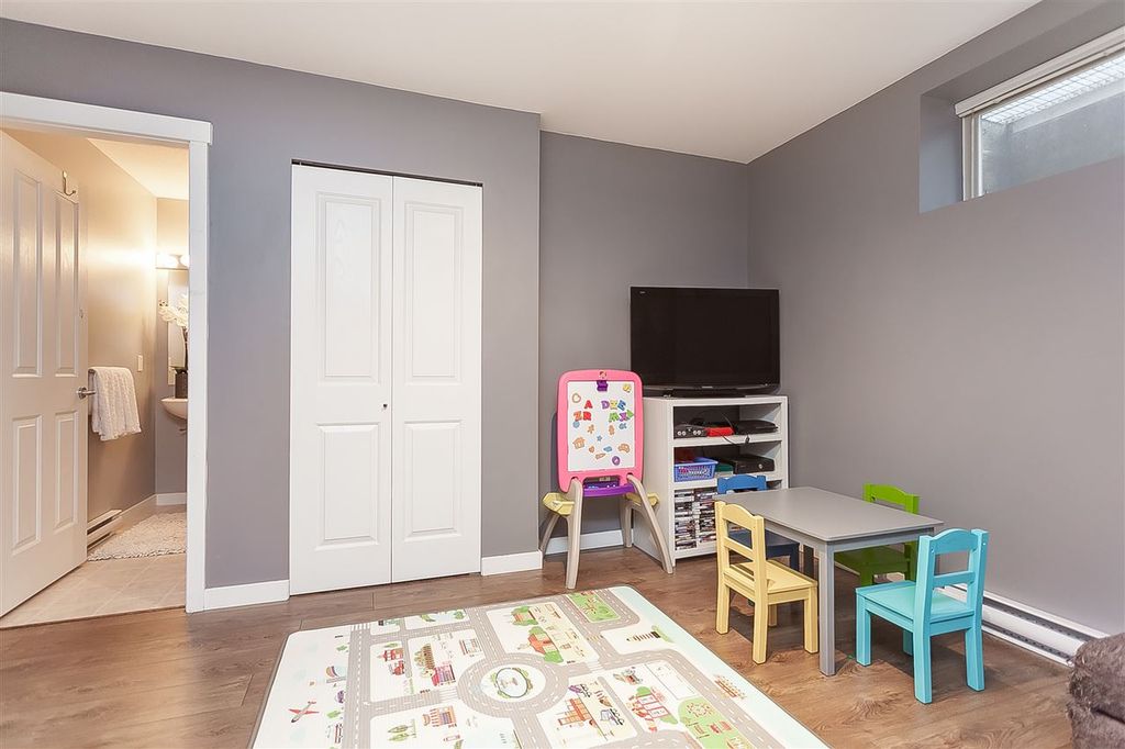 listing image 1106885899115472810