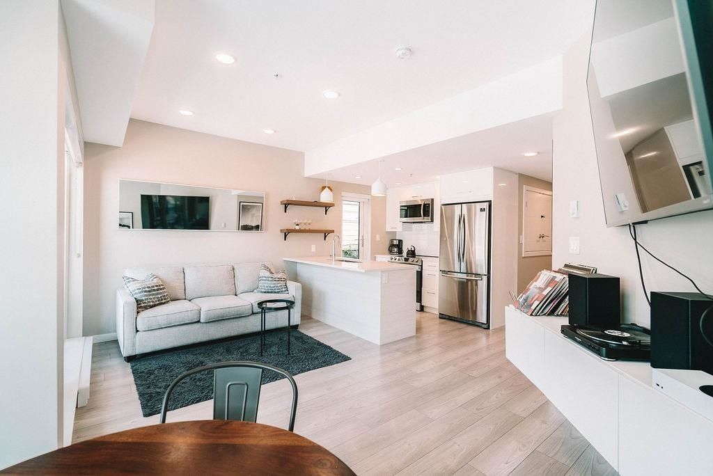 listing image 1103171354701494550