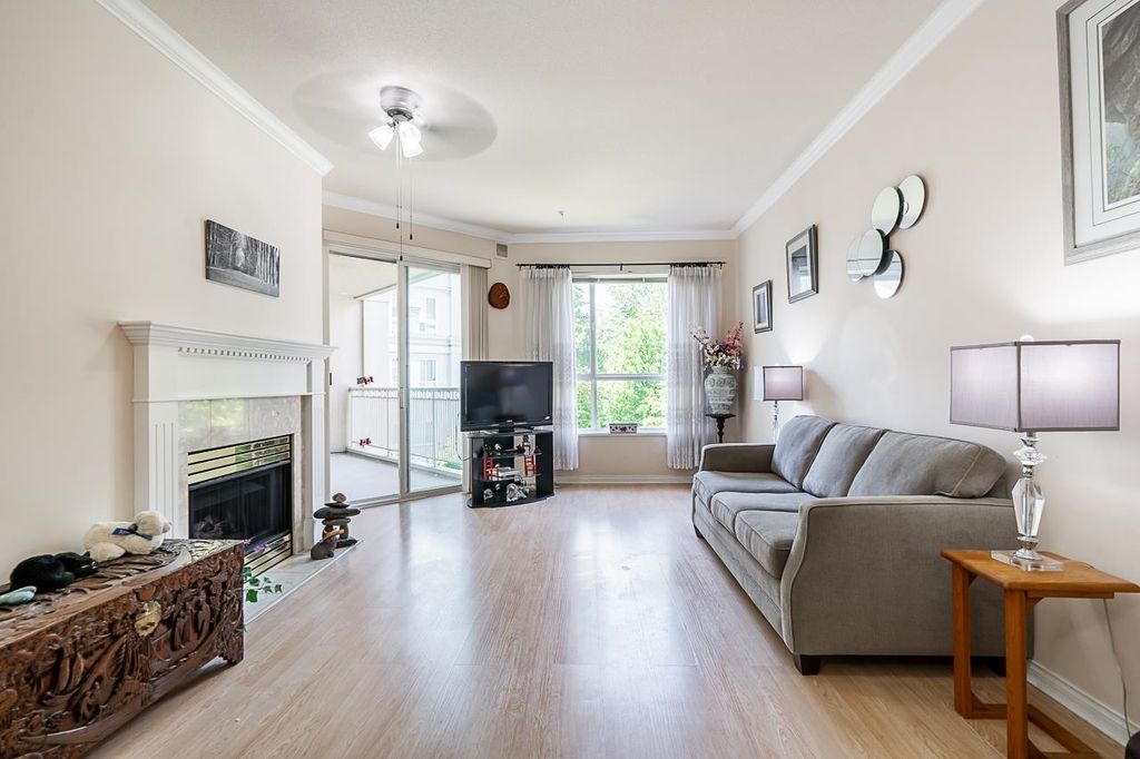 listing image 1104897661978846350