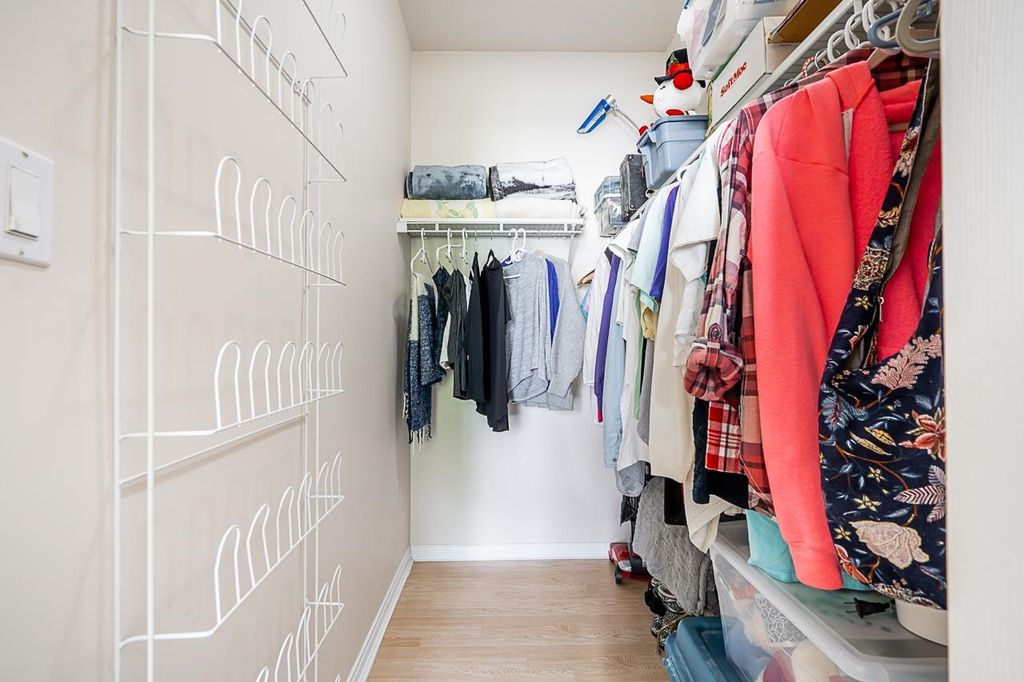 listing image 1100998268052550518