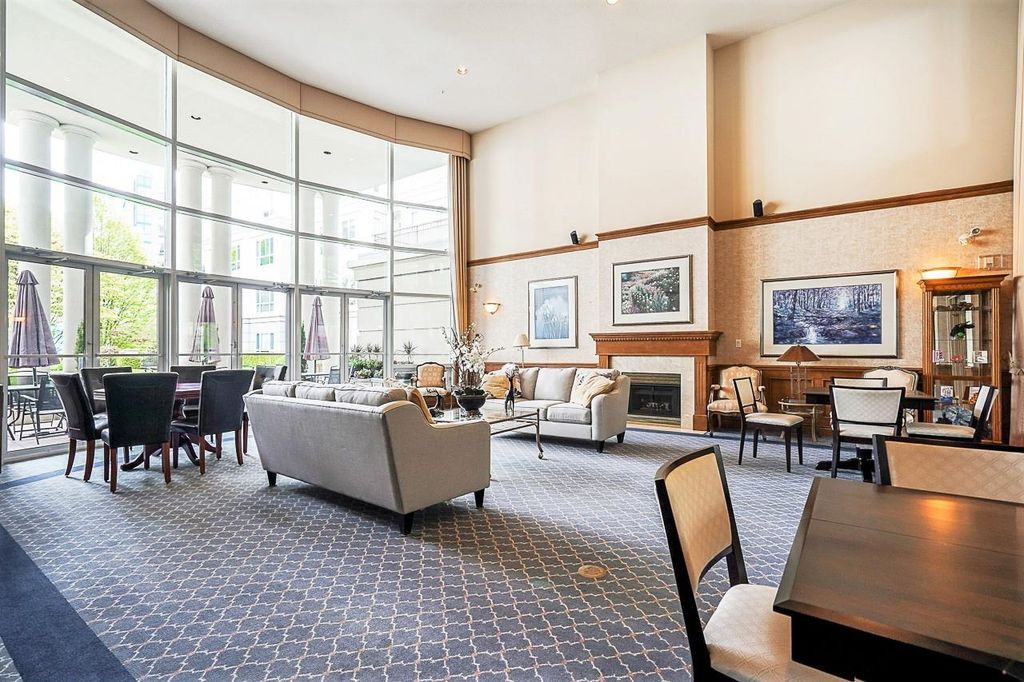 listing image 1108061012505494778