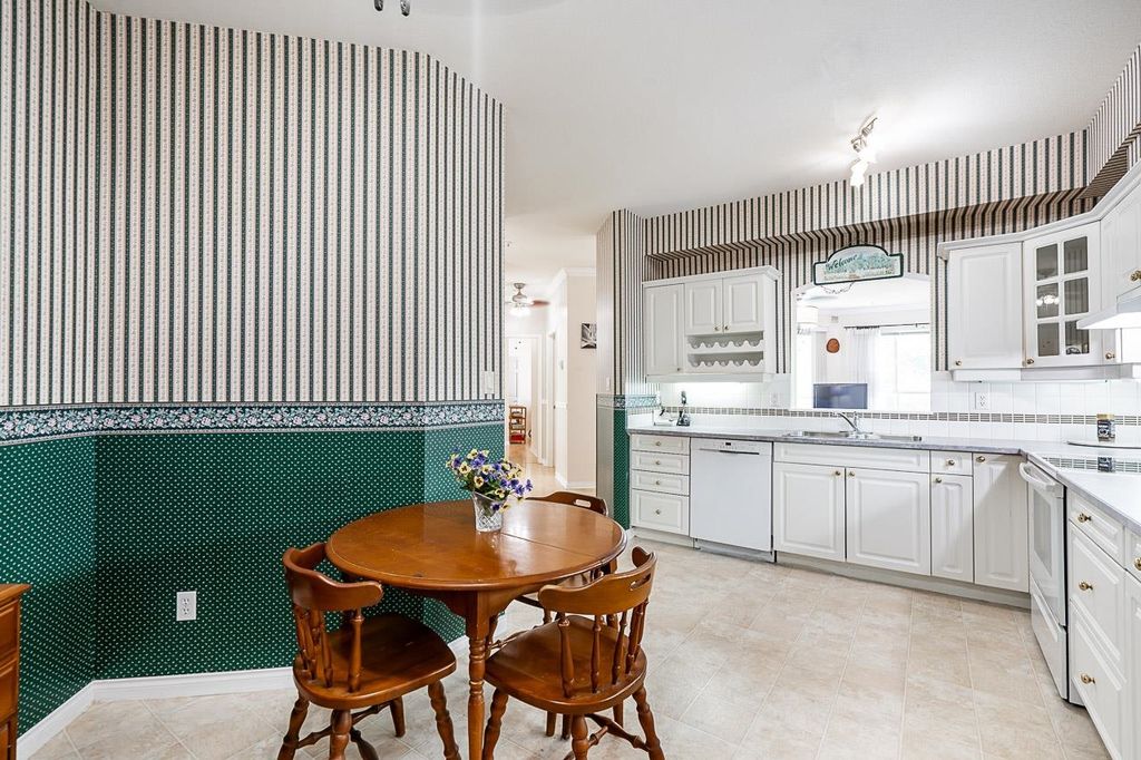 listing image 1100496261425265349