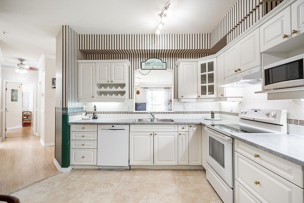 listing image 1102779831960624423