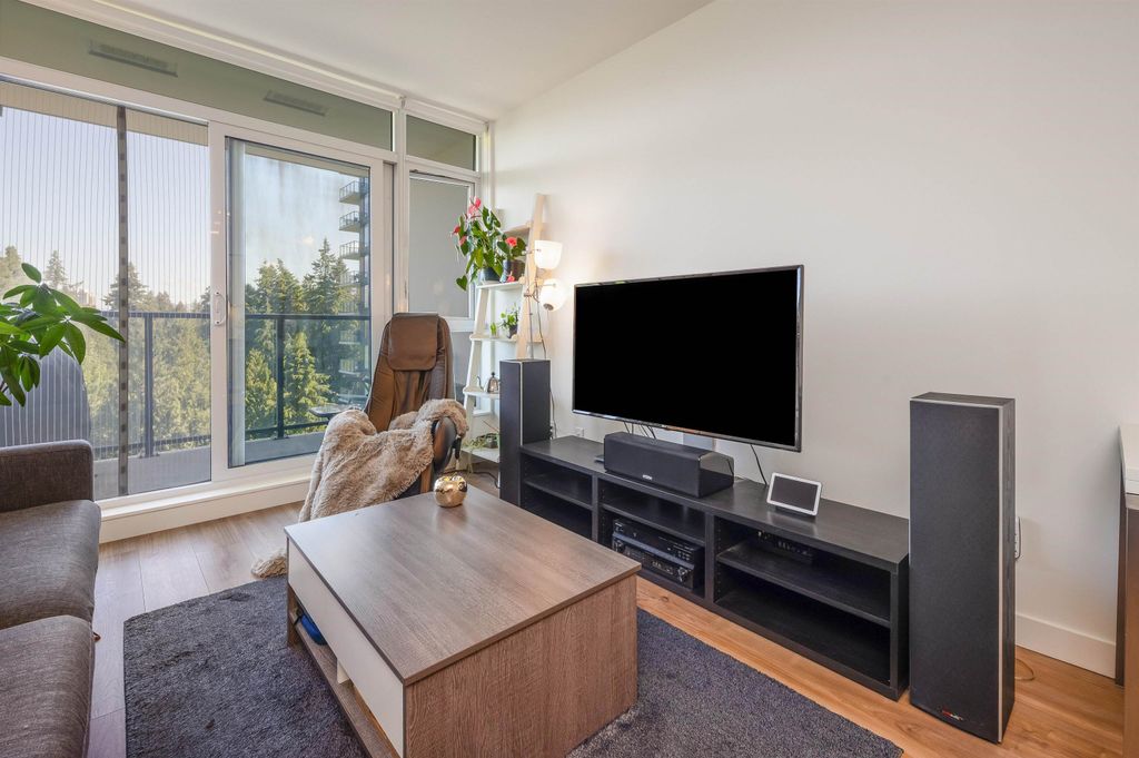listing image 1102111062777712654