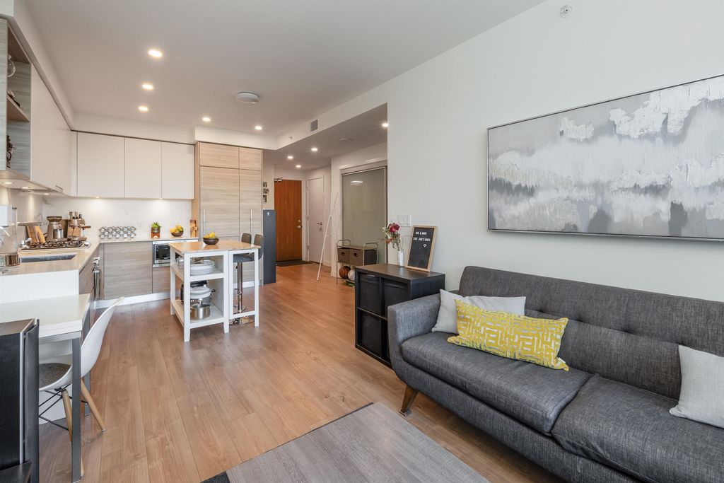 listing image 1100464862752735569
