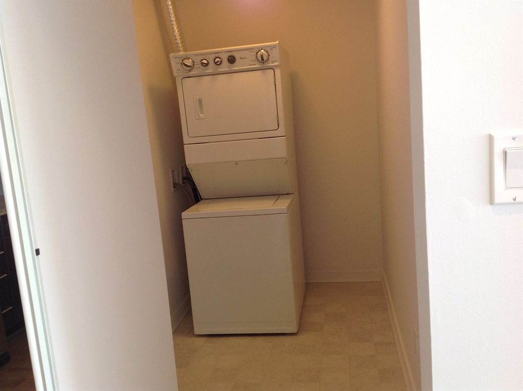 listing image 1108593436124819507