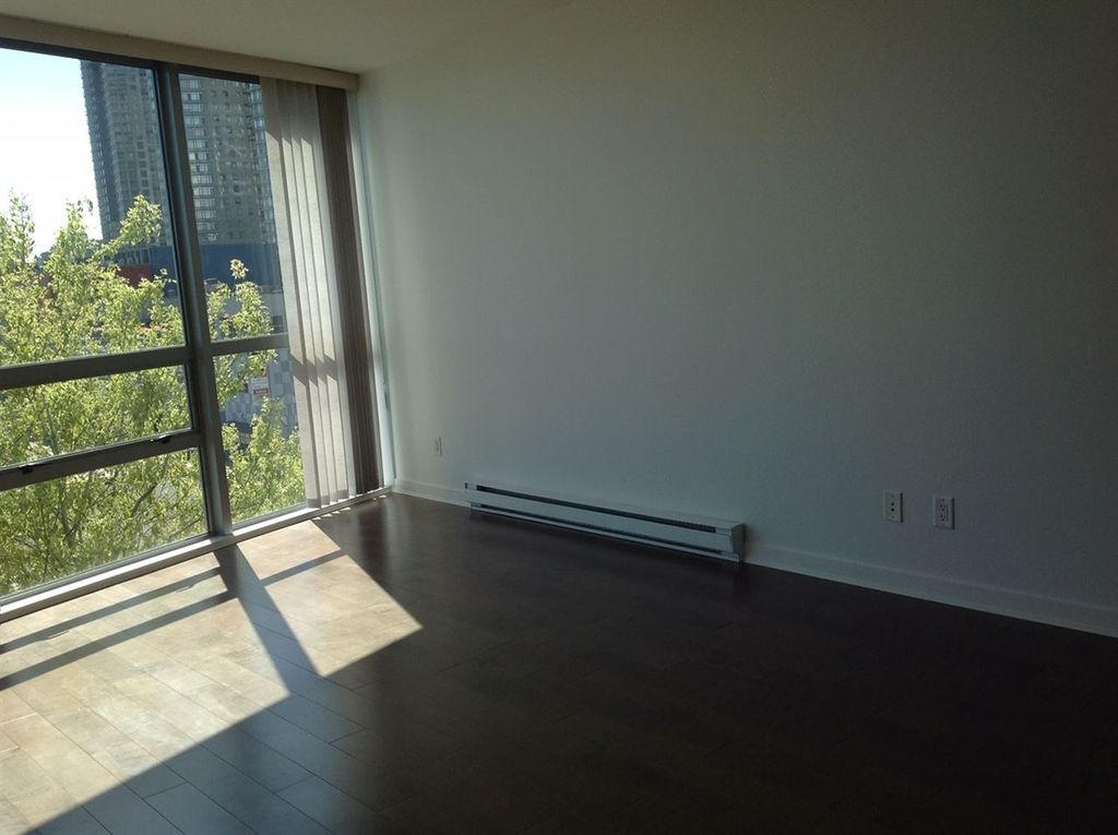 listing image 1101069382412953208