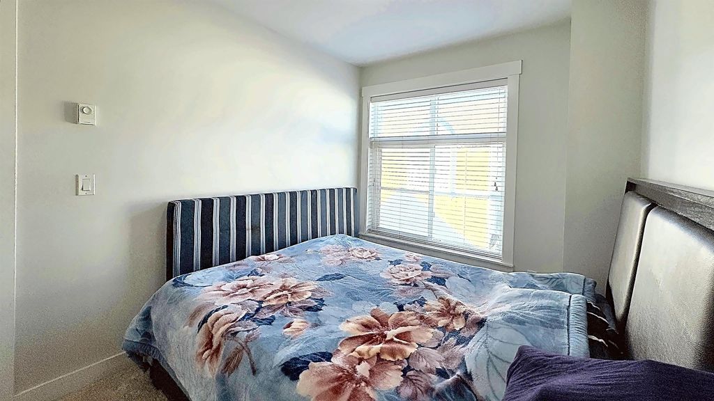 listing image 1105075990520342063