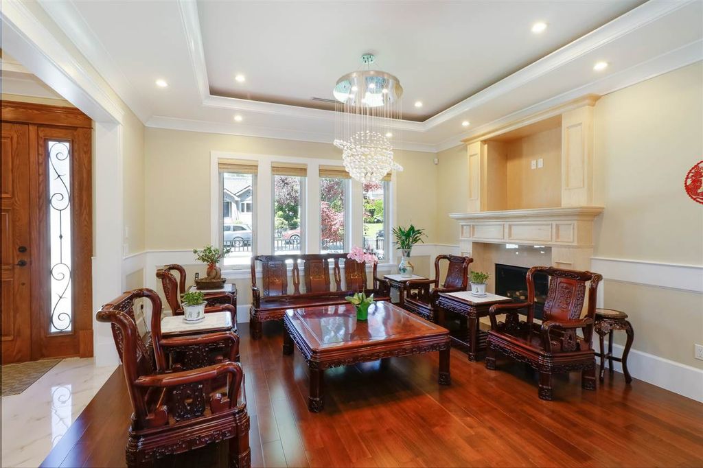 listing image 1103492545252693573