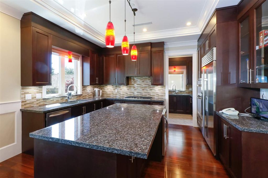 listing image 1104645285149661778