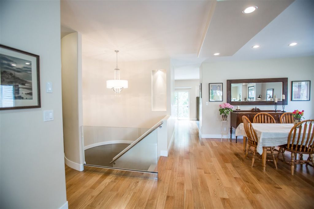 listing image 1103731771094820787