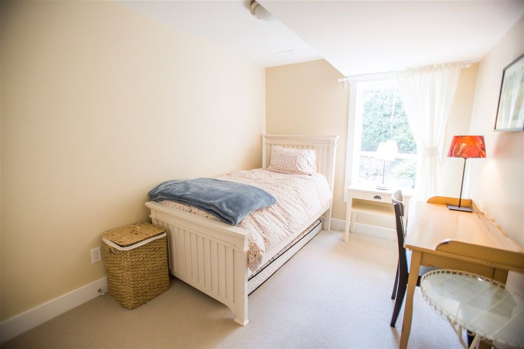 listing image 1107680050955641634