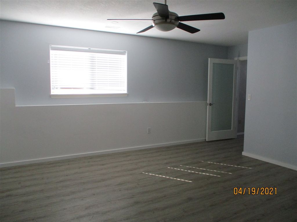 listing image 1105900126132591271