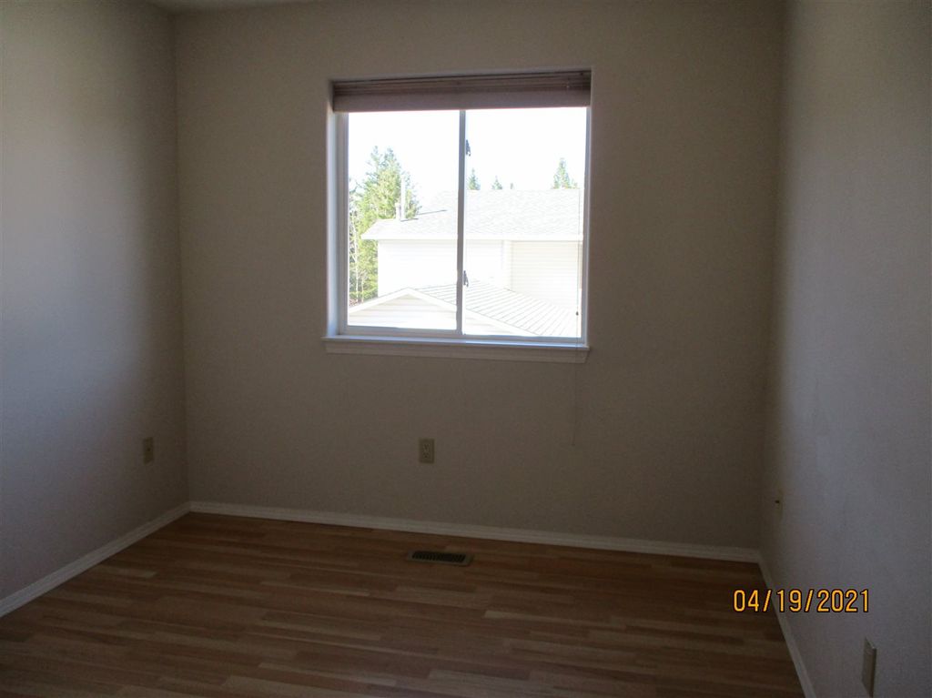 listing image 1108224564112243074