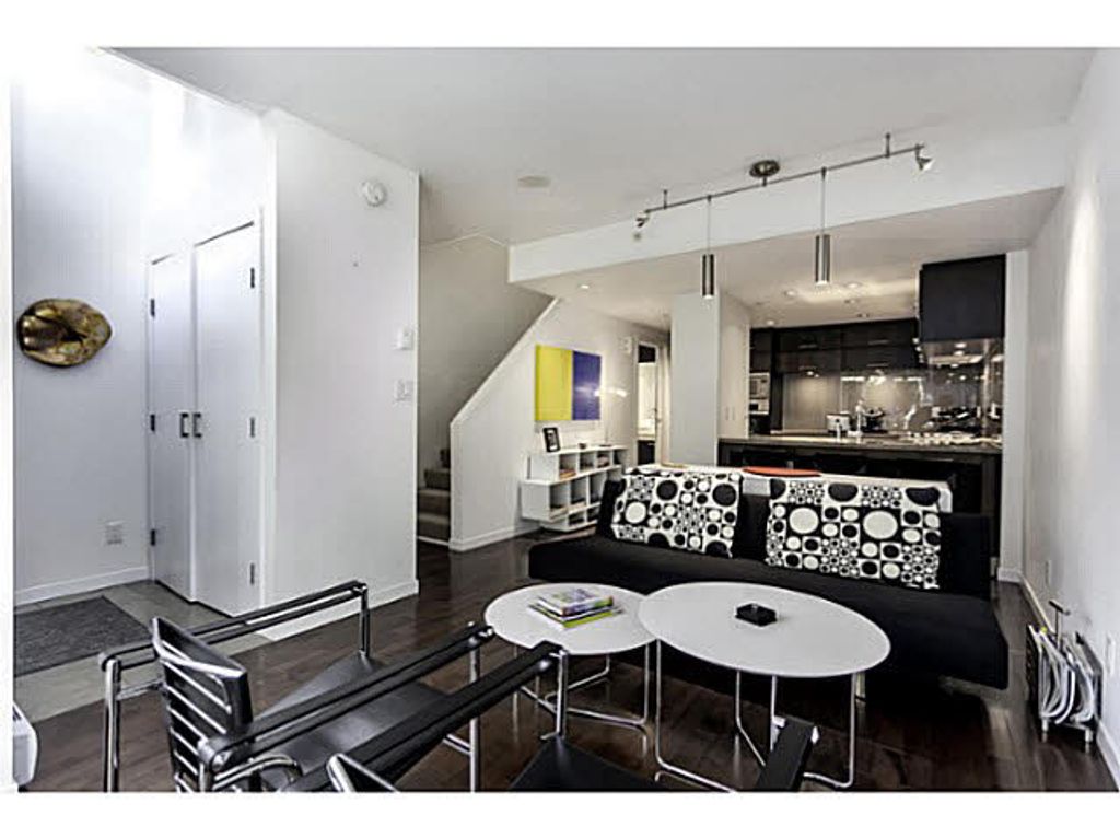 listing image 1102005021349109215