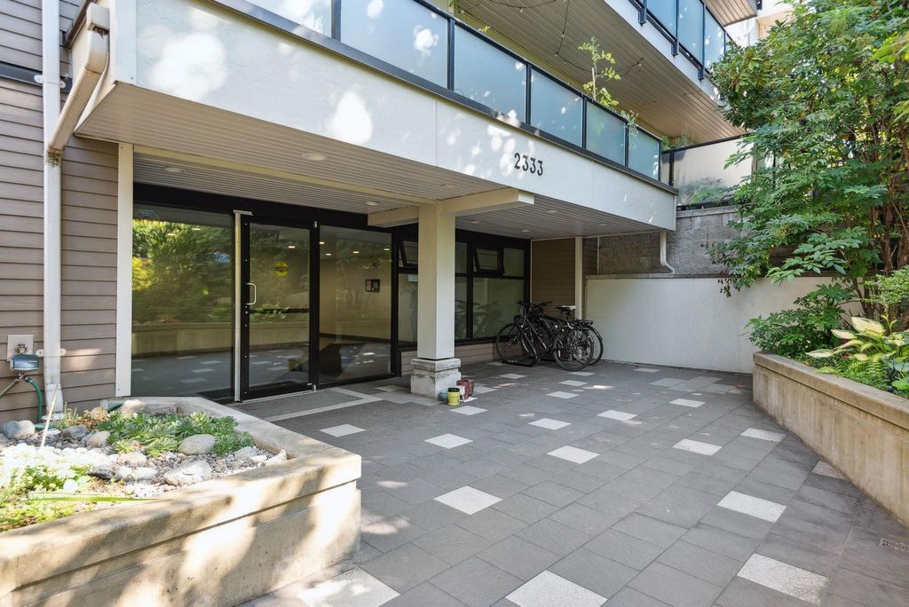 listing image 1101081752471633103