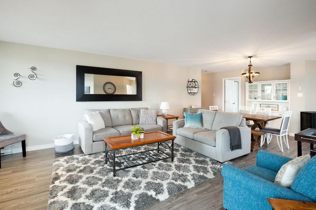 listing image 1106357916700489980