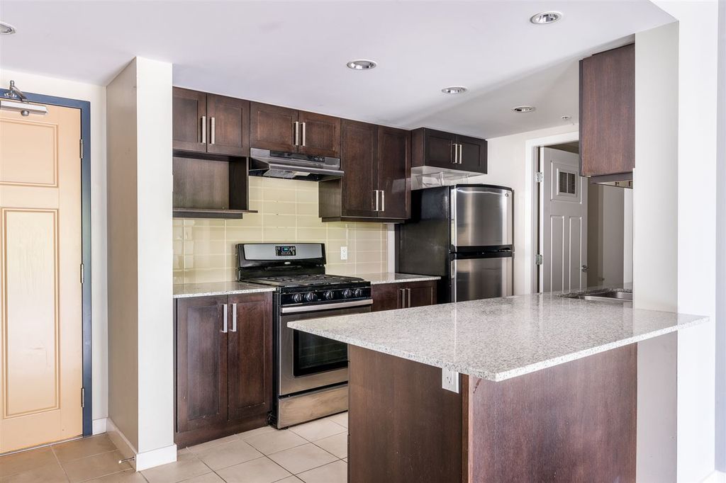 listing image 1100465859372508715