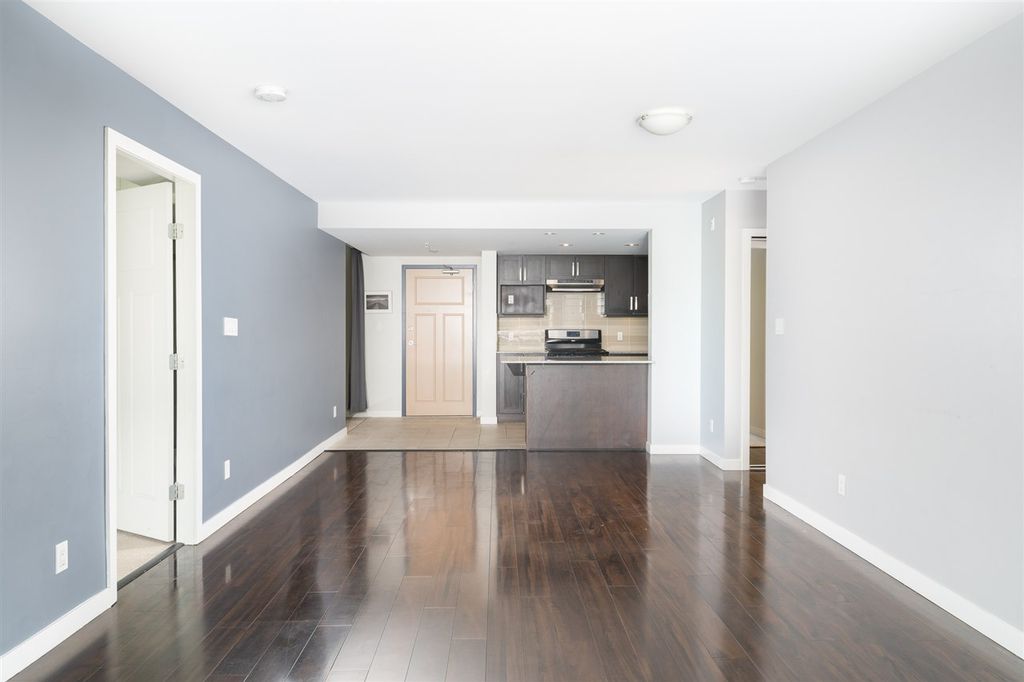 listing image 1101331544760932160