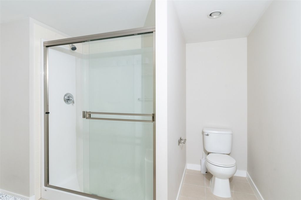 listing image 1104592147309282022