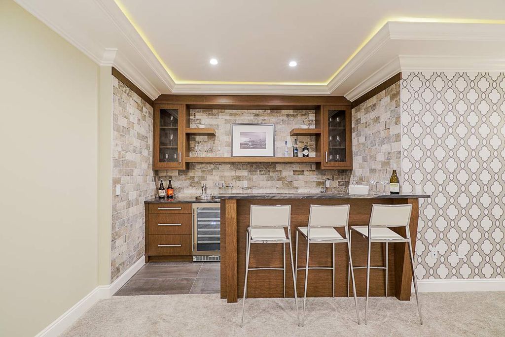 listing image 1107839844402841068