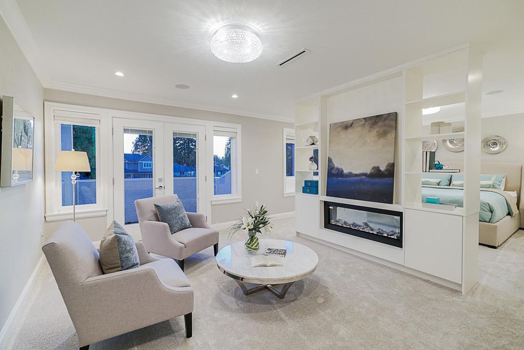 listing image 1101659677810453216
