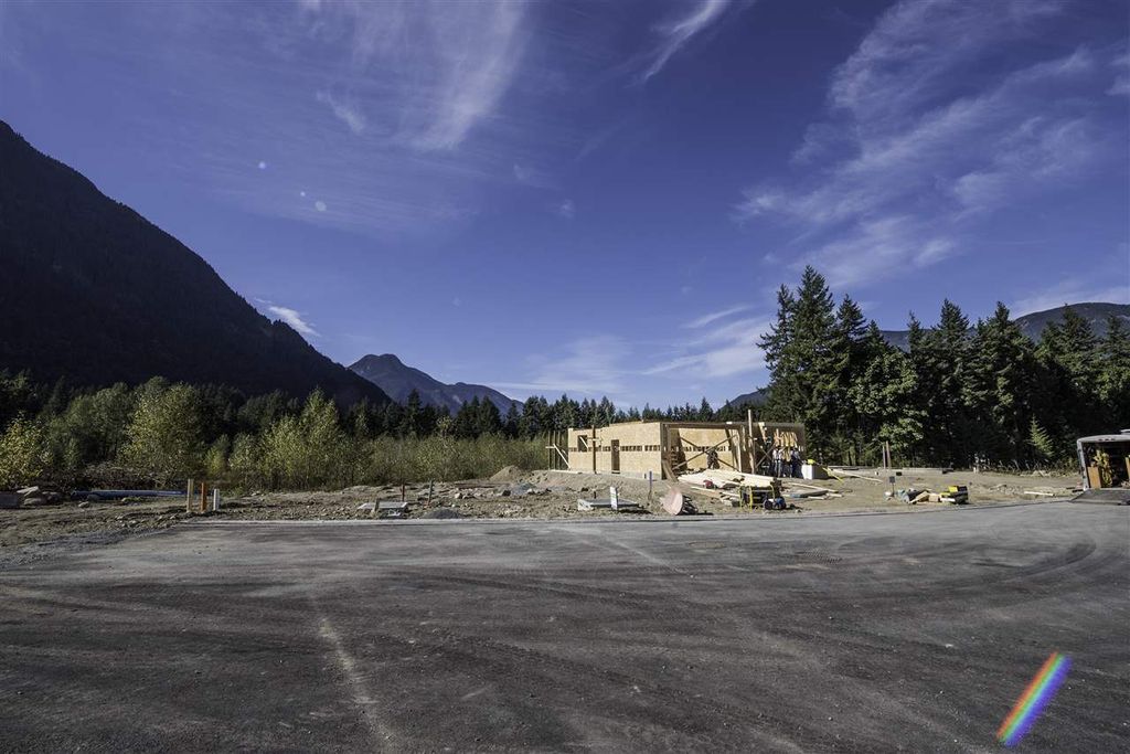 listing image 1102195133703445239