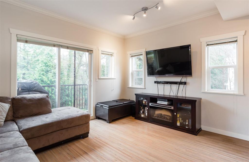 listing image 1104114425109668332